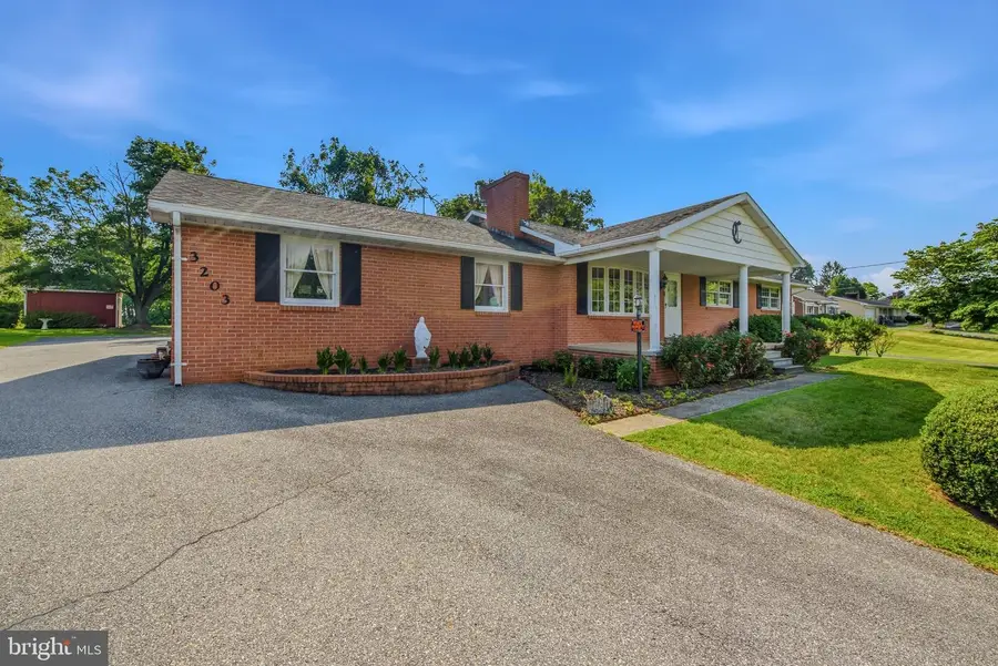 3203 Charles Town Rd, Kearneysville, WV 25430 - #2