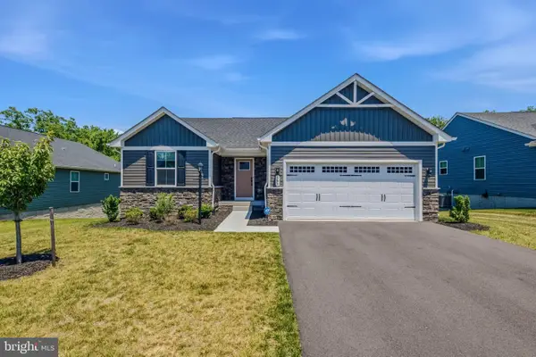 566 Makers Way, MARTINSBURG, WV 25405