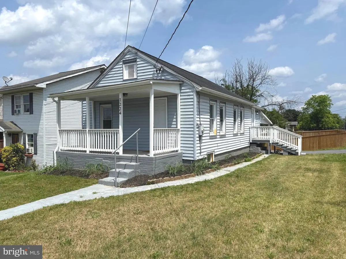 1224 West Virginia Ave, Martinsburg, WV 25401 - #1