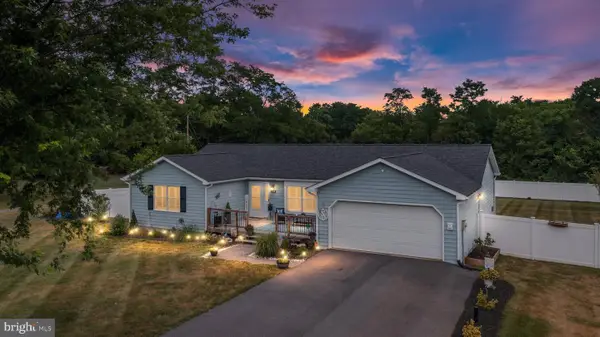 530 Montmorency Dr, BUNKER HILL, WV 25413