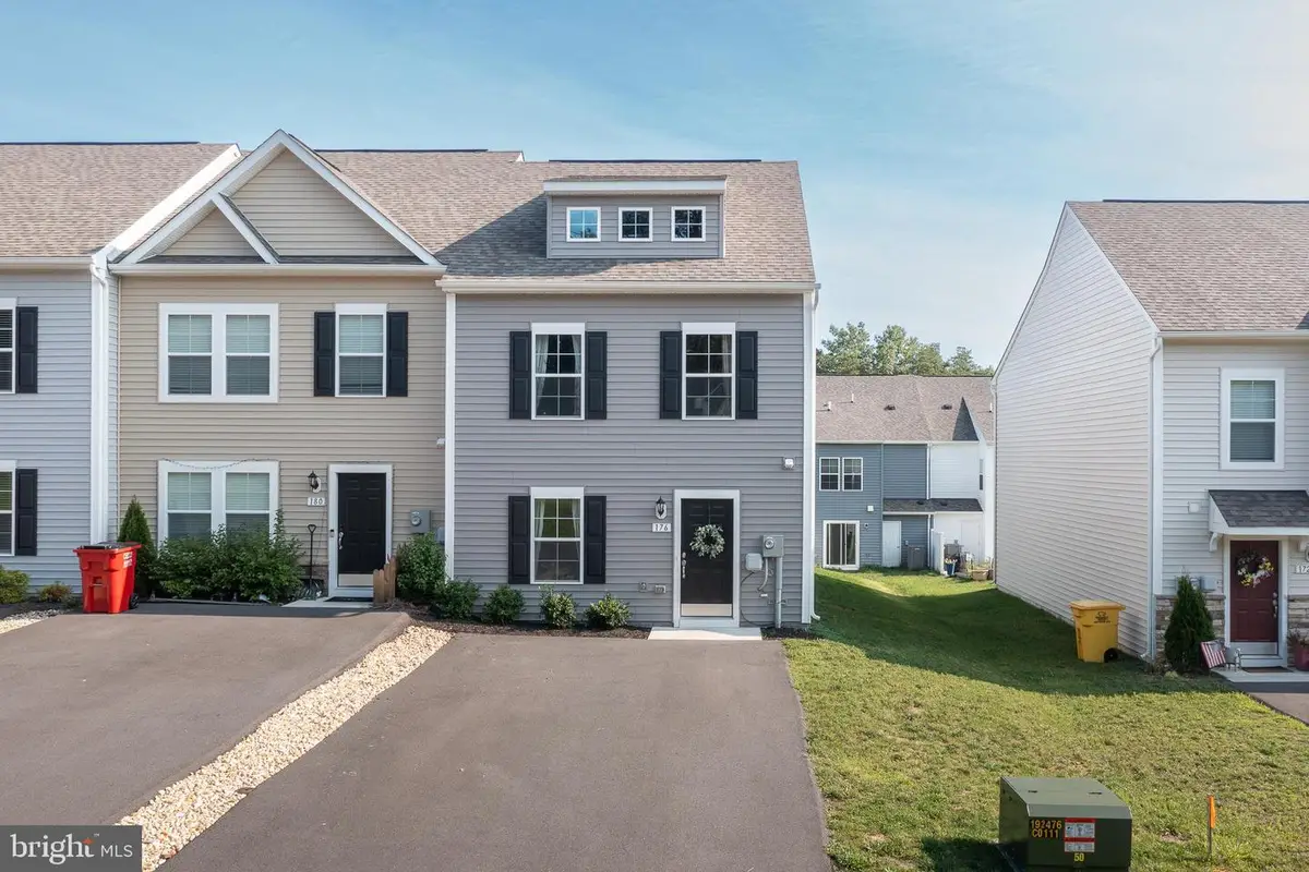 176 Scotch Pine Dr, Bunker Hill, WV 25413 - #1