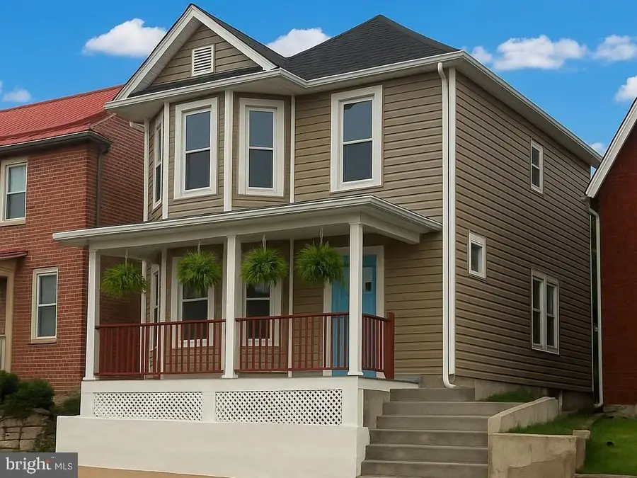 633 N Queen St, Martinsburg, WV 25404 - #2