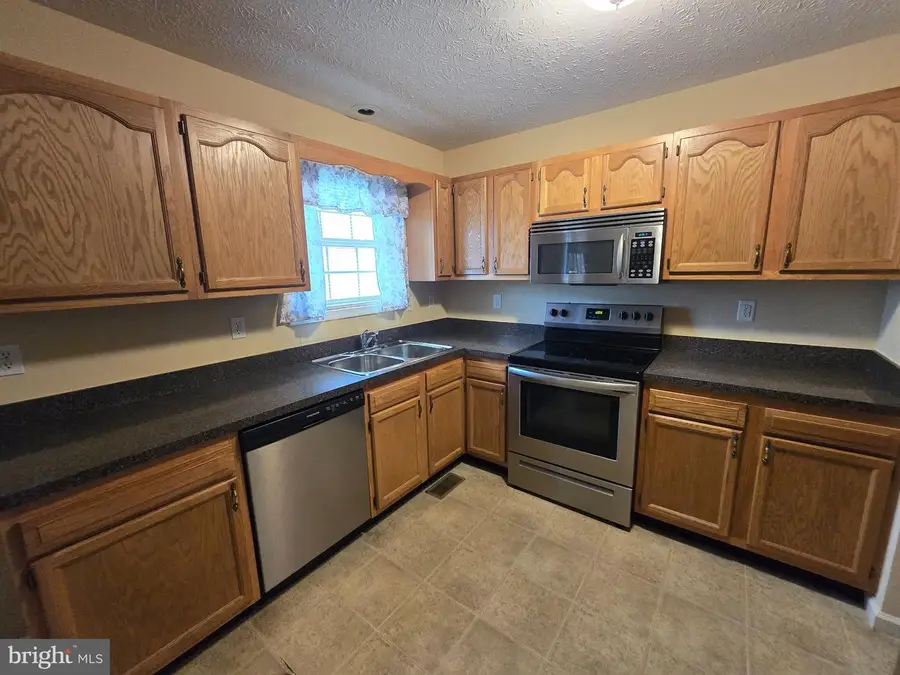 8 Jonathan Ct, Inwood, WV 25428 - #3