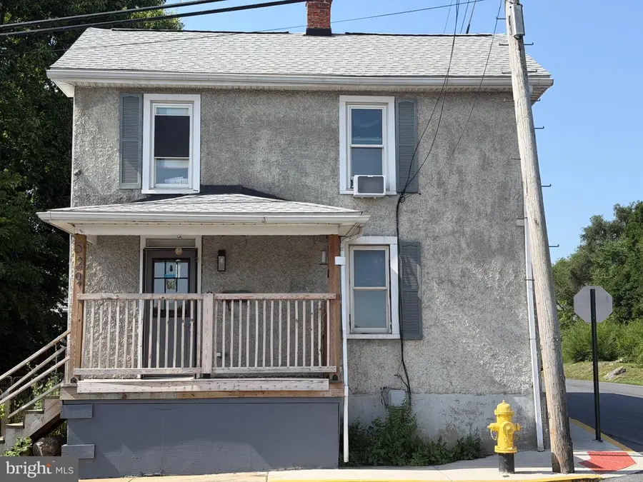 529 W Race St, Martinsburg, WV 25401 - #2