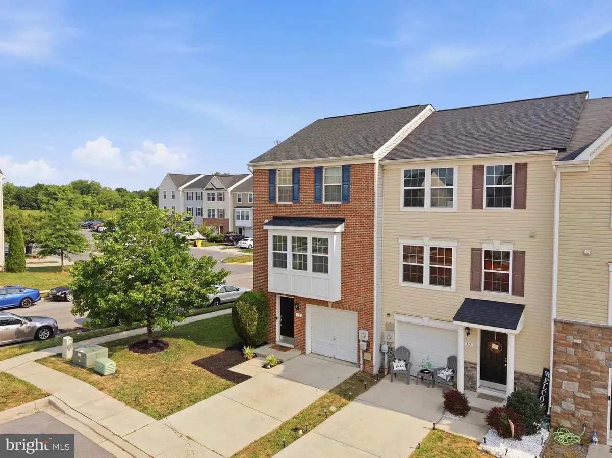 11 Wayside Ct, Falling Waters, WV 25419 - #1