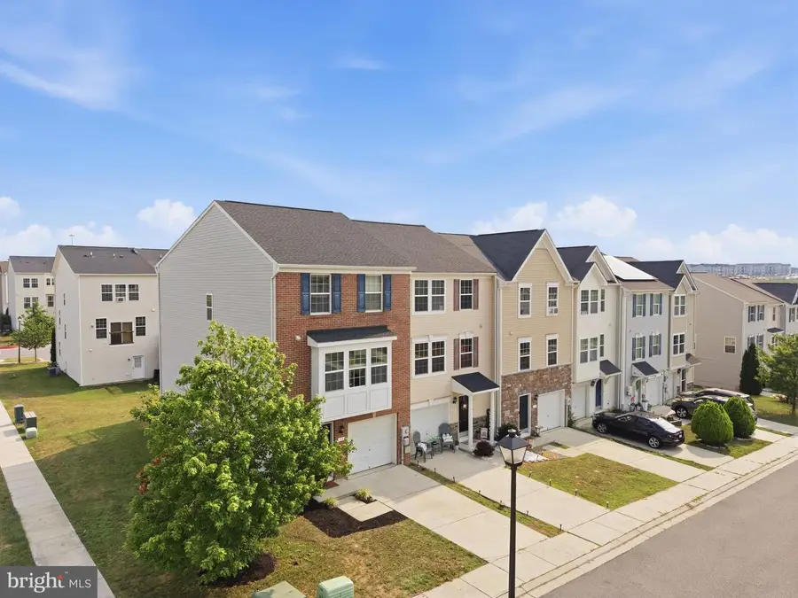 11 Wayside Ct, Falling Waters, WV 25419 - #3