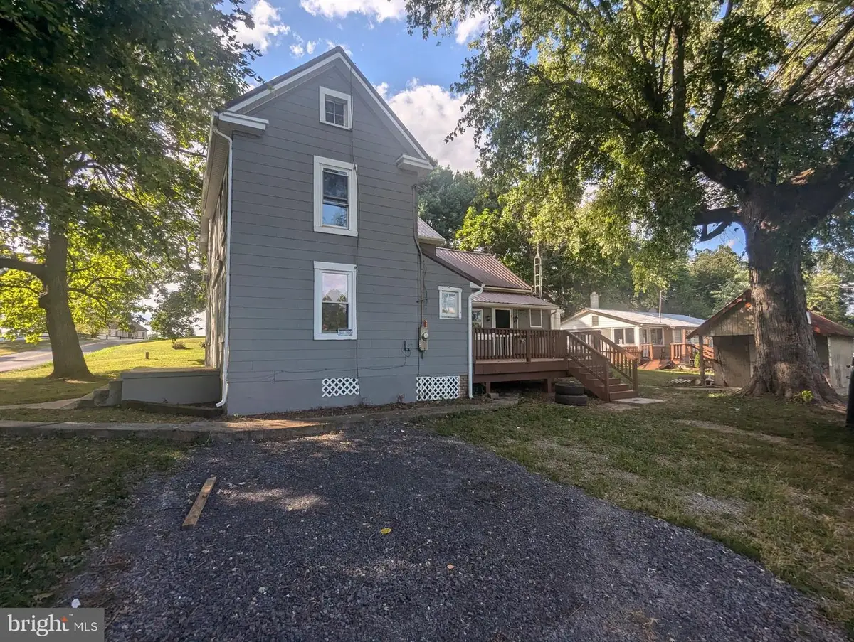 2353 Little Georgetown Rd, Hedgesville, WV 25427 - #1