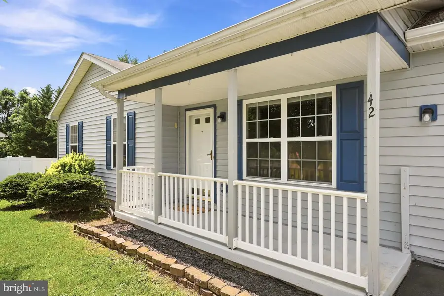 42 Pacific Blvd, Hedgesville, WV 25427 - #2