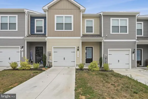112 Paddington St, FALLING WATERS, WV 25419