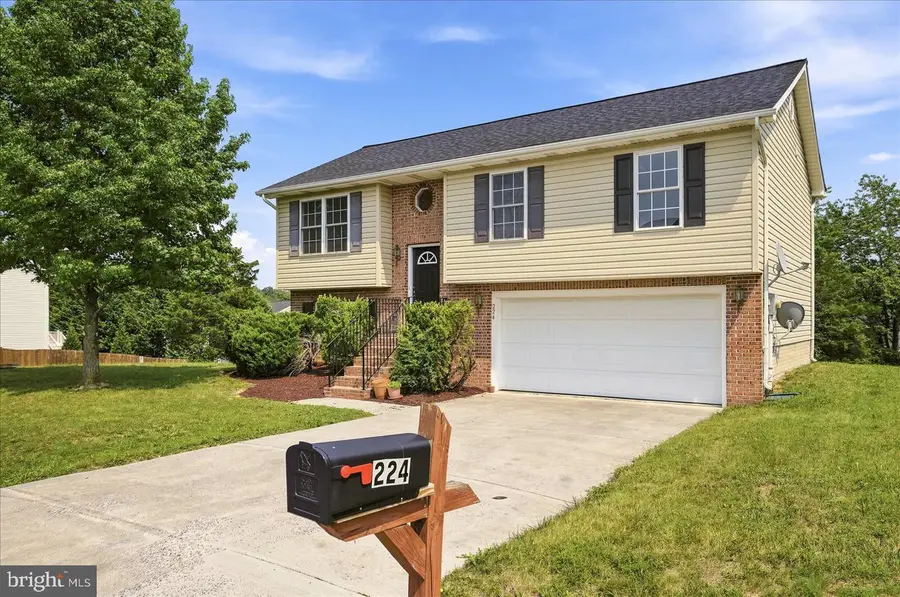 224 Ford Cir, Inwood, WV 25428 - #3