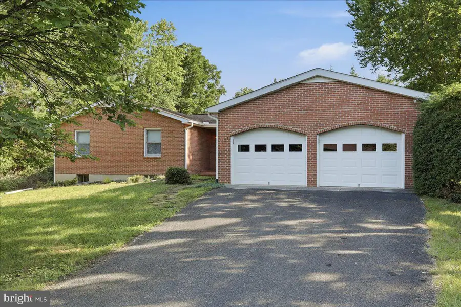 121 Belle Boyd Blvd, Inwood, WV 25428 - #2