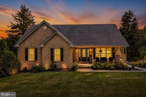 906 Conner Bowers Rd, HEDGESVILLE, WV 25427