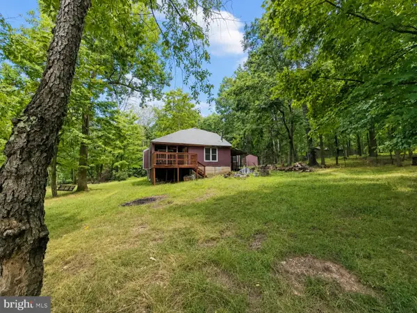 44 Cayuga Trl, HEDGESVILLE, WV 25427