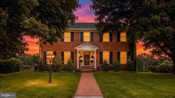 305 N Red Hill Rd, MARTINSBURG, WV 25401