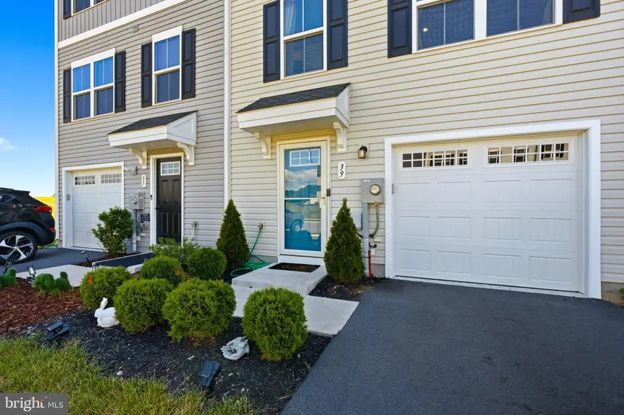 39 Ogunquit Dr, Martinsburg, WV 25403 - #2