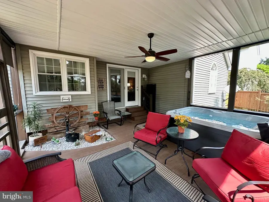117 Gemstone Dr, Martinsburg, WV 25401 - #2