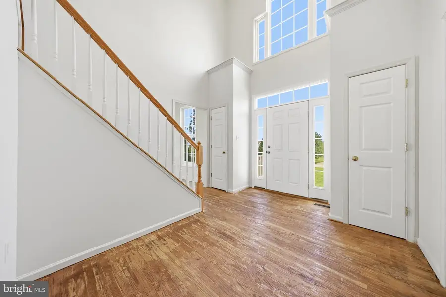 348 Dorchester Dr, Falling Waters, WV 25419 - #2