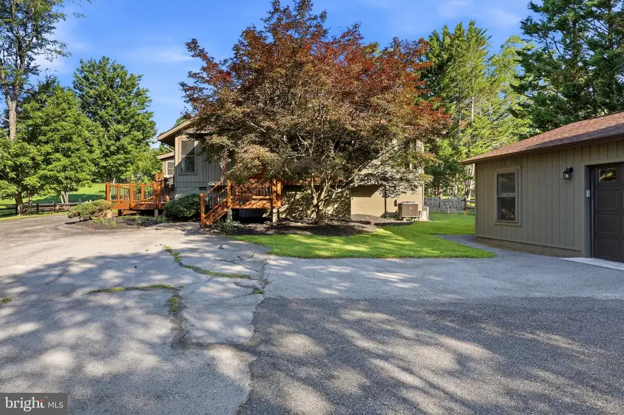 598 Tecumseh Trl, Hedgesville, WV 25427 - #3