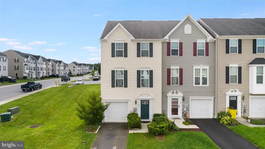 202 Norwood Dr, Falling Waters, WV 25419 - #2