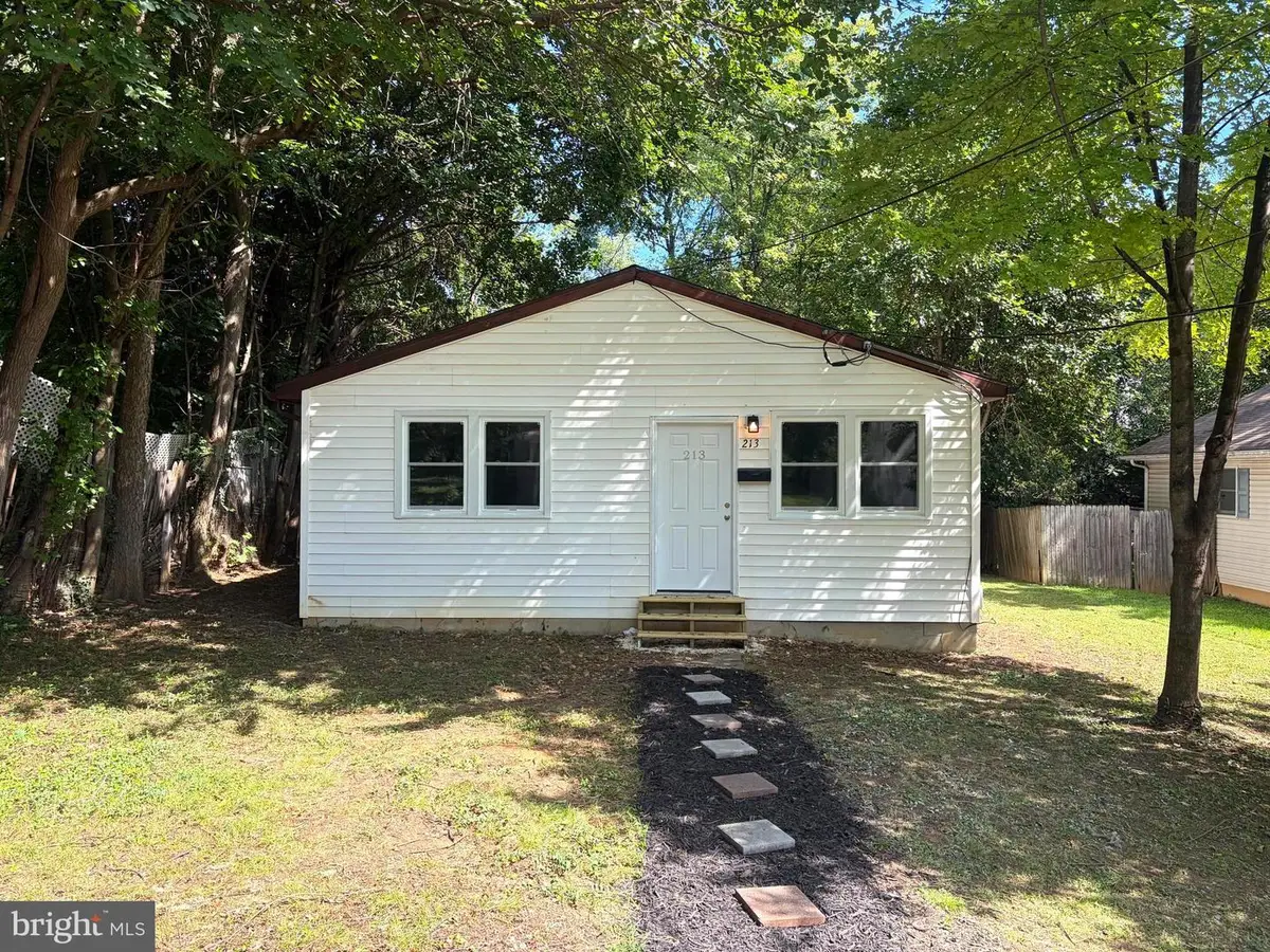213 Frederick St, Martinsburg, WV 25404 - #1