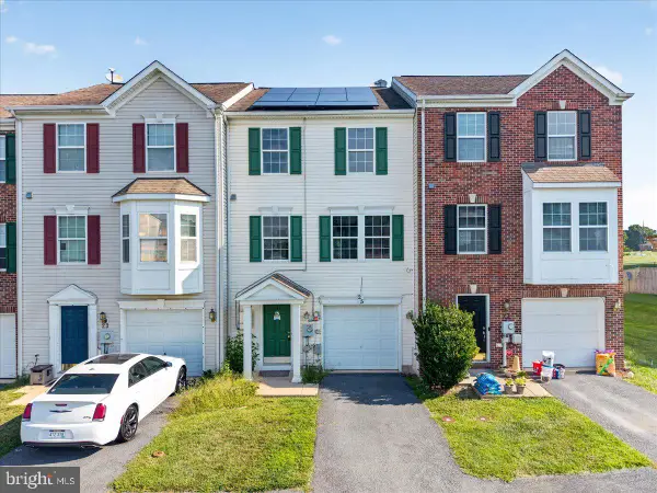 25 Desert Rose Way, MARTINSBURG, WV 25404