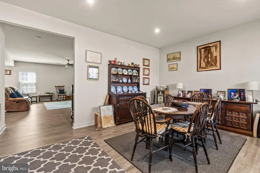 54 Vancouver Pl, Falling Waters, WV 25419 - #3