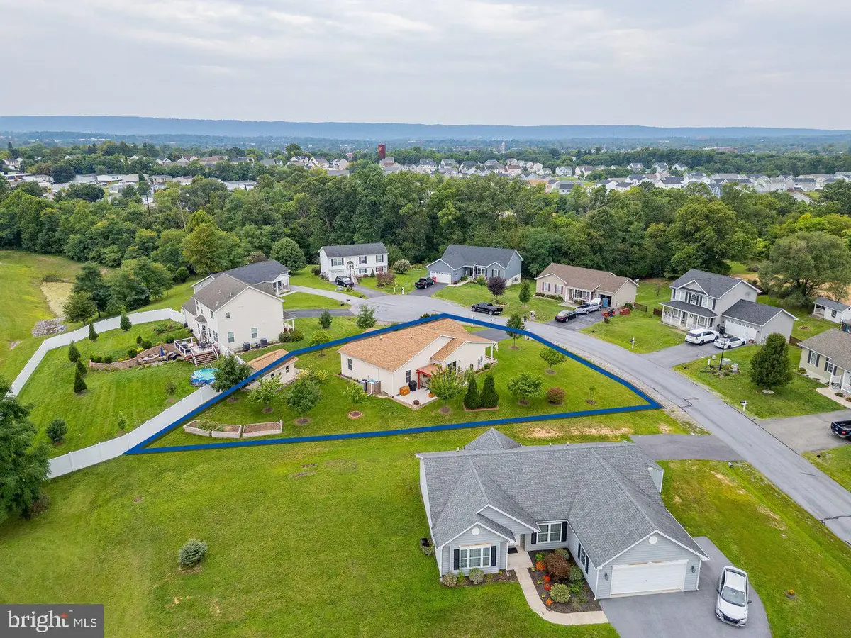783 Ives St, Martinsburg, WV 25405 - #1