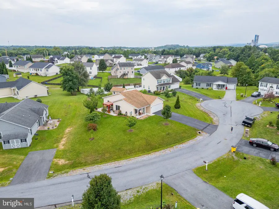 783 Ives St, Martinsburg, WV 25405 - #3