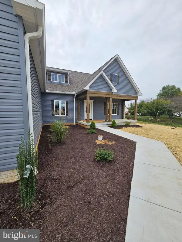 121 Kitchens Orchard Rd, HEDGESVILLE, WV 25427