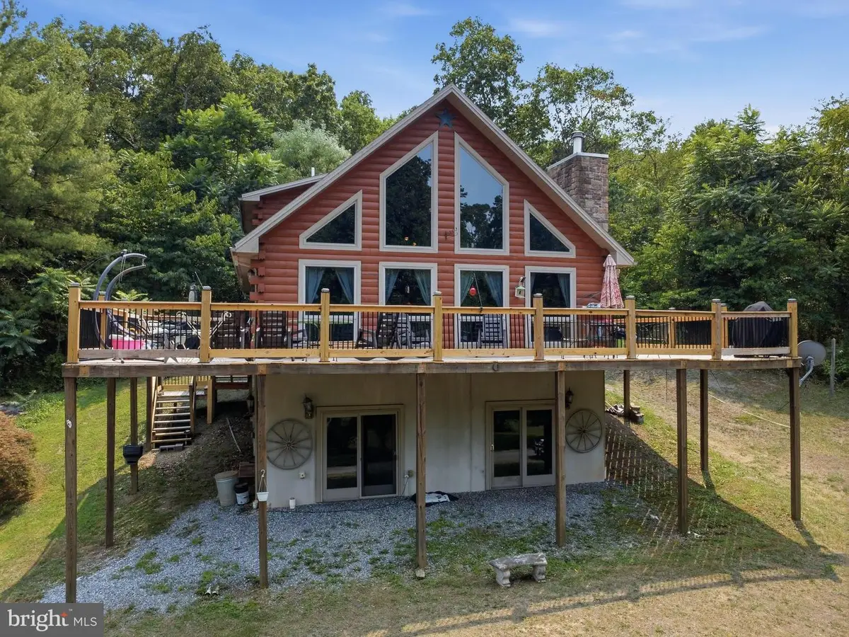 11181 Hedgesville Rd, Hedgesville, WV 25427 - #1