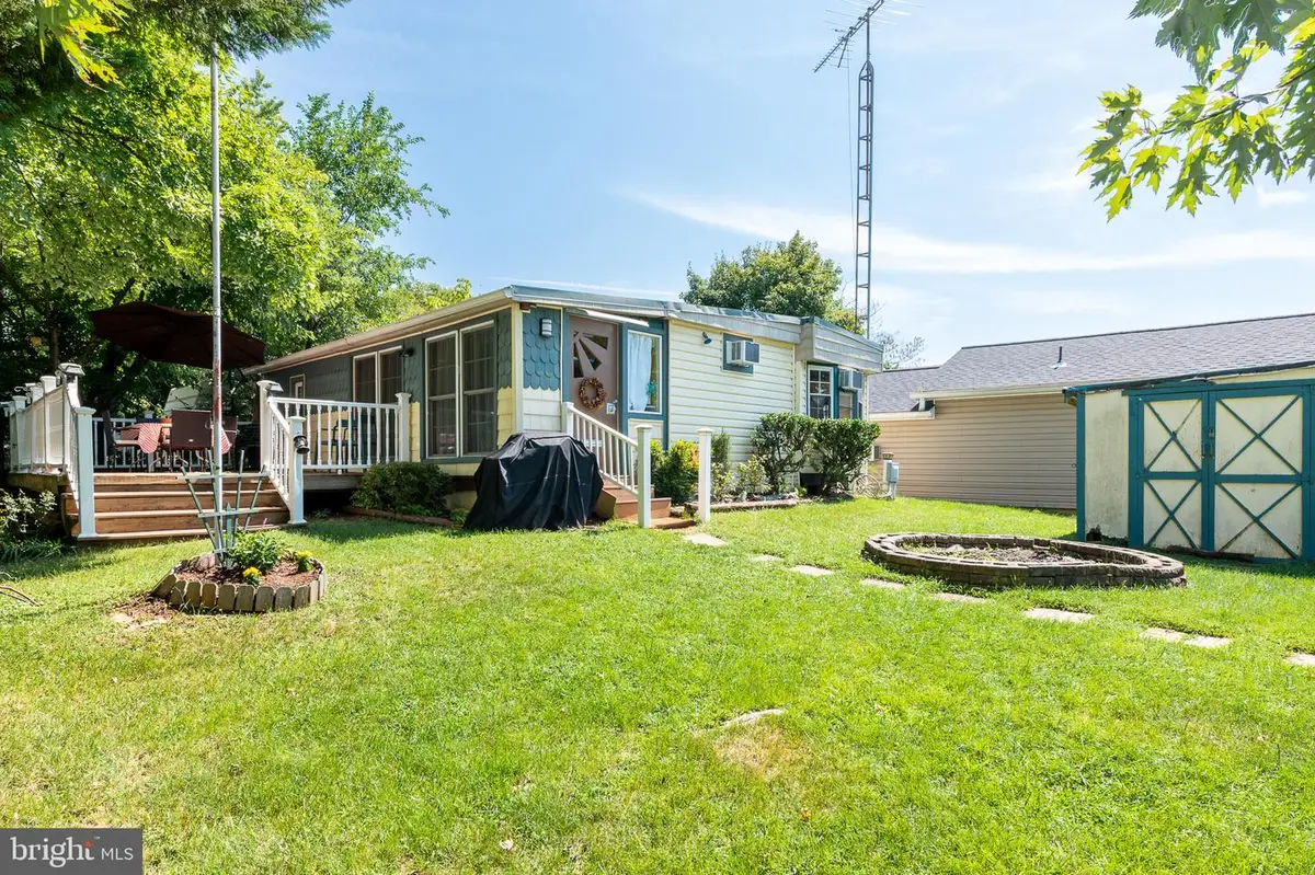 Blk 47-lot 11-12 Jellystone Ave, Falling Waters, WV 25419 - #1