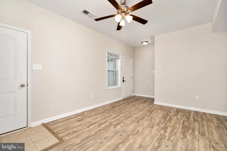 183 Continental Dr, Bunker Hill, WV 25413 - #3