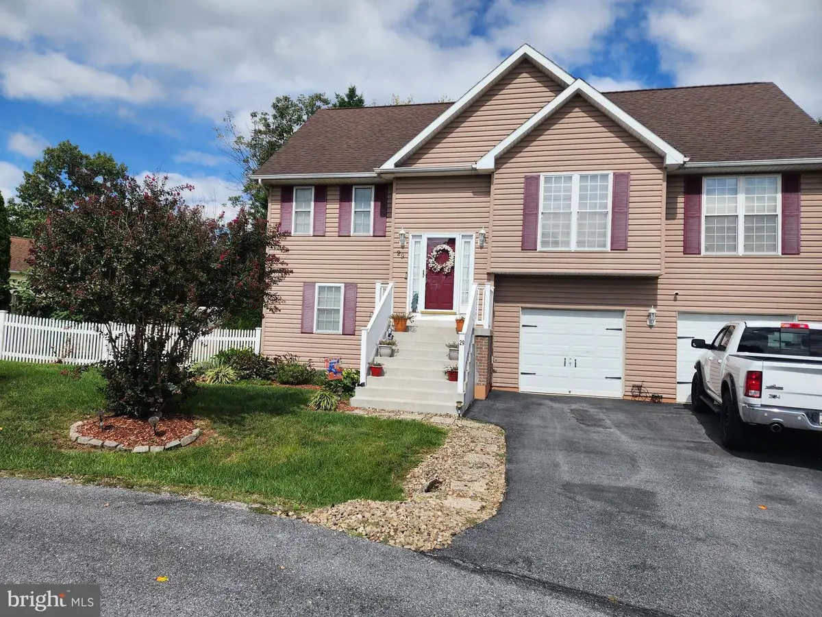 29 Clematis Ct, Martinsburg, WV 25401 - #1