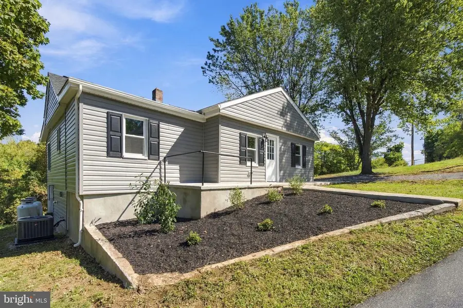 3067 Koontztown Rd, Falling Waters, WV 25419 - #2