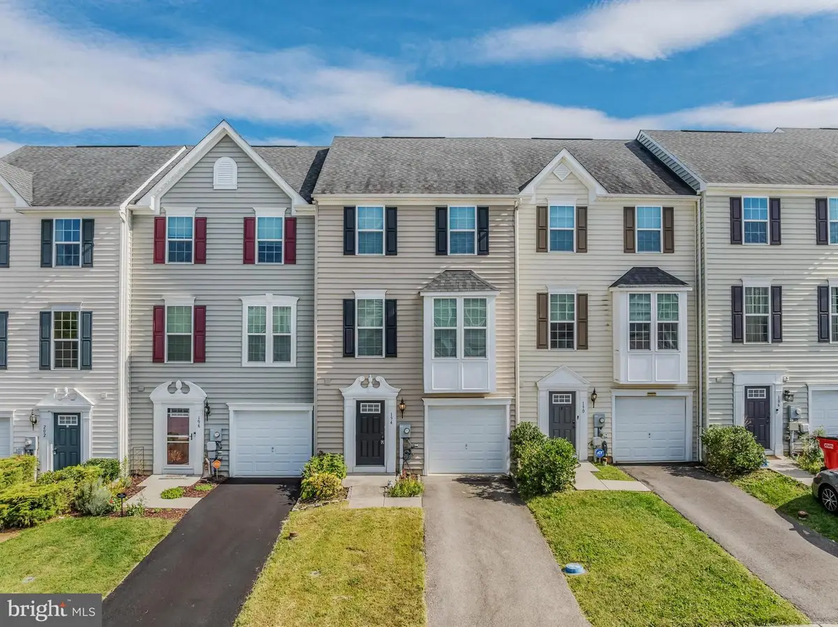 194 Norwood Dr, Falling Waters, WV 25419 - #1