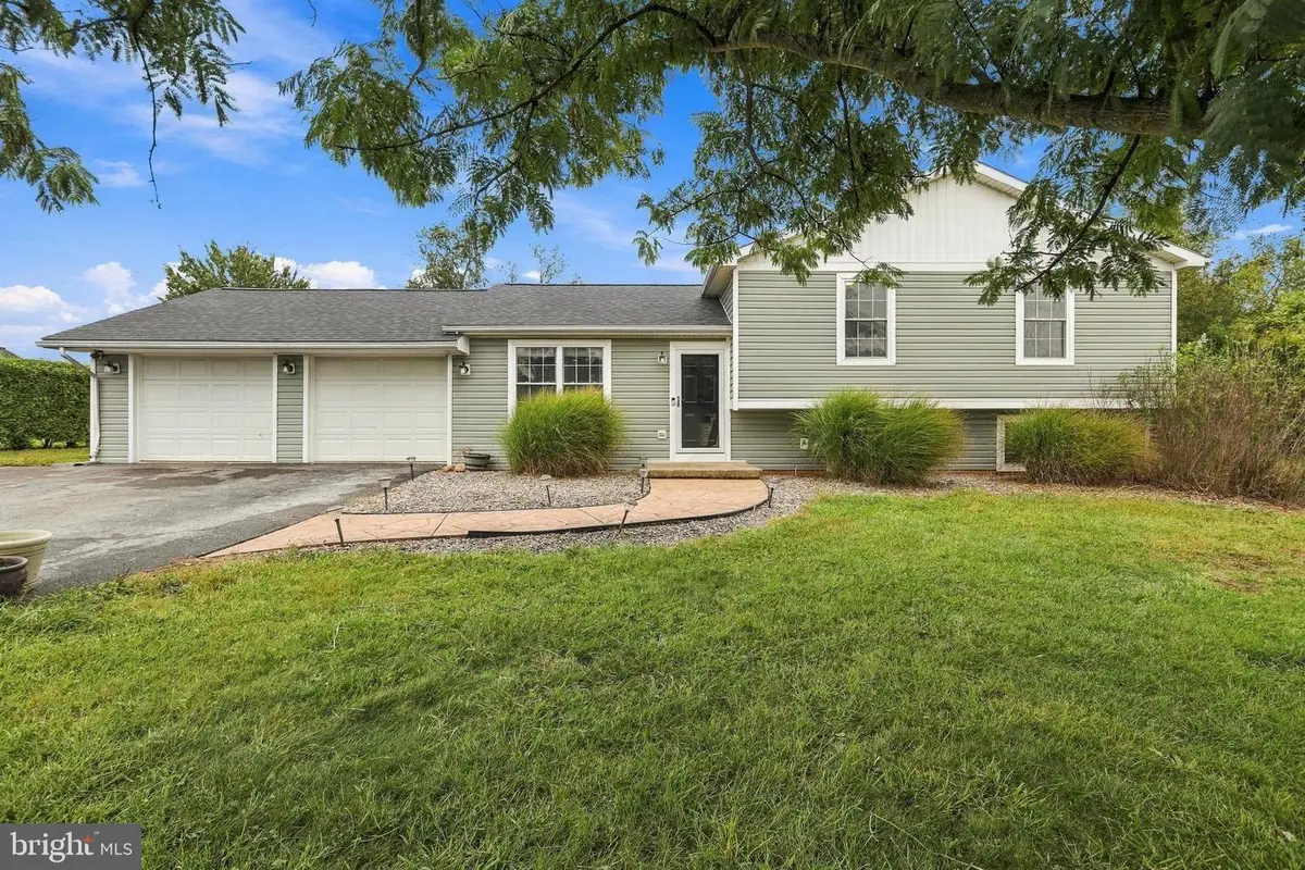 110 Left St, Falling Waters, WV 25419 - #1