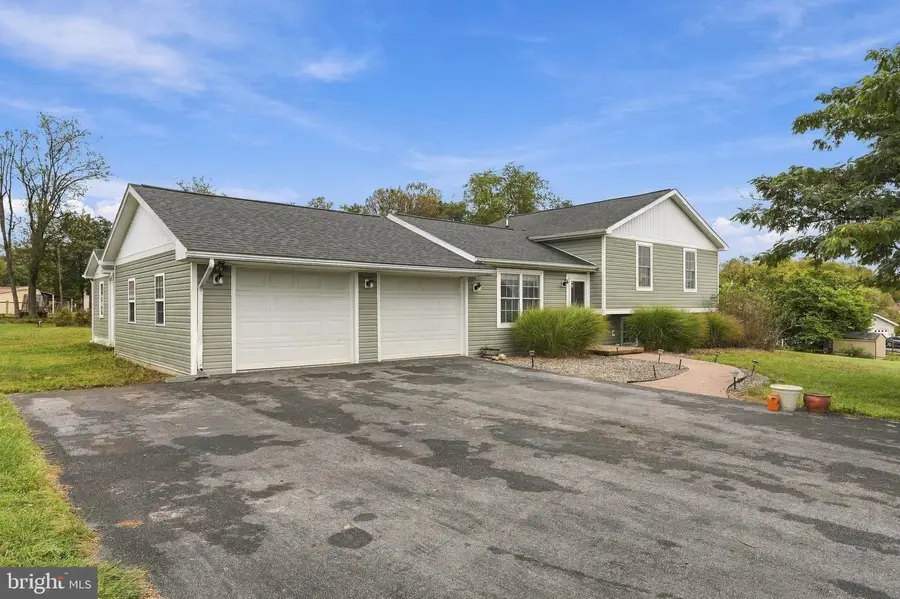 110 Left St, Falling Waters, WV 25419 - #2