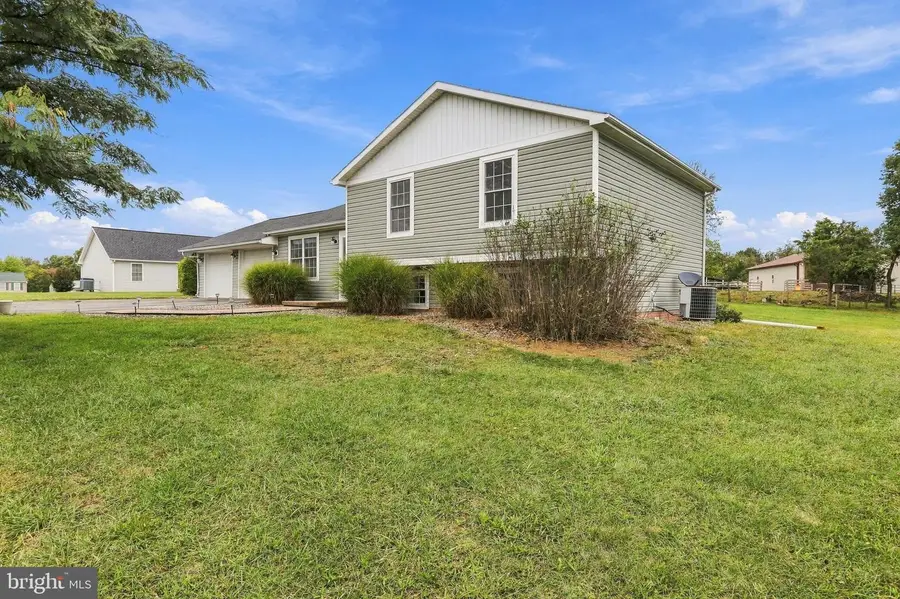 110 Left St, Falling Waters, WV 25419 - #3