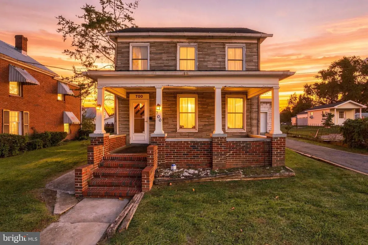 700 N Queen St, Martinsburg, WV 25404 - #1