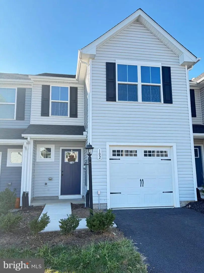 102 Calais Pl, Hedgesville, WV 25427 - #1
