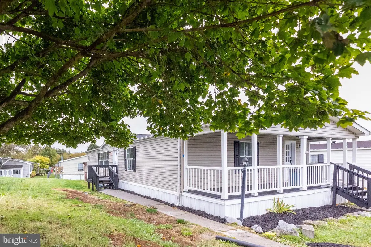 795 Royal Crest Dr, Martinsburg, WV 25401 - #1