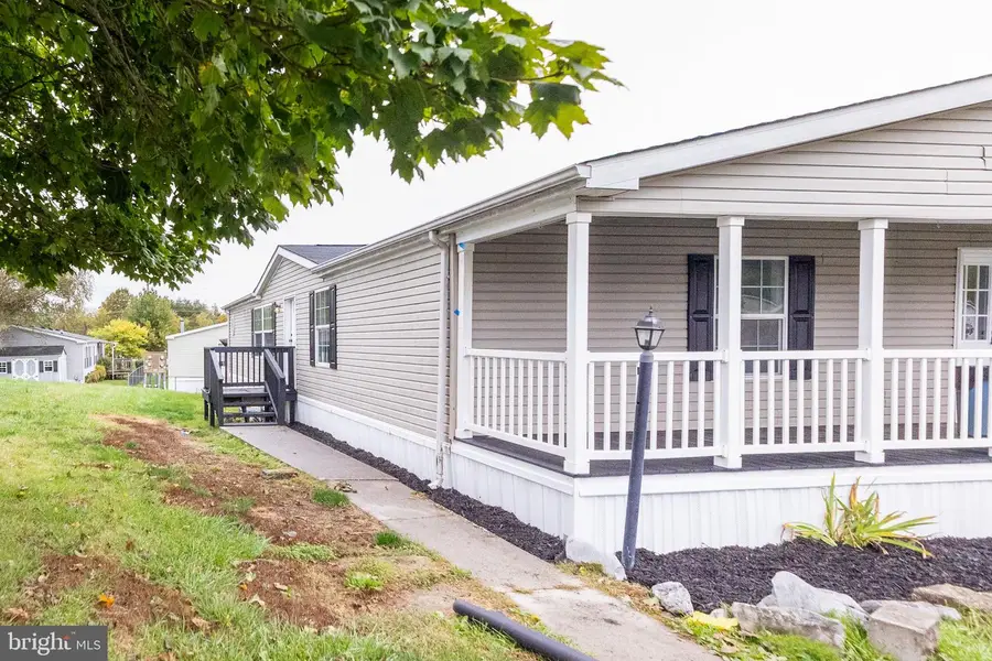 795 Royal Crest Dr, Martinsburg, WV 25401 - #2
