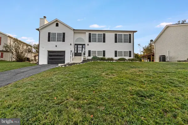 211 Universe Dr, MARTINSBURG, WV 25404