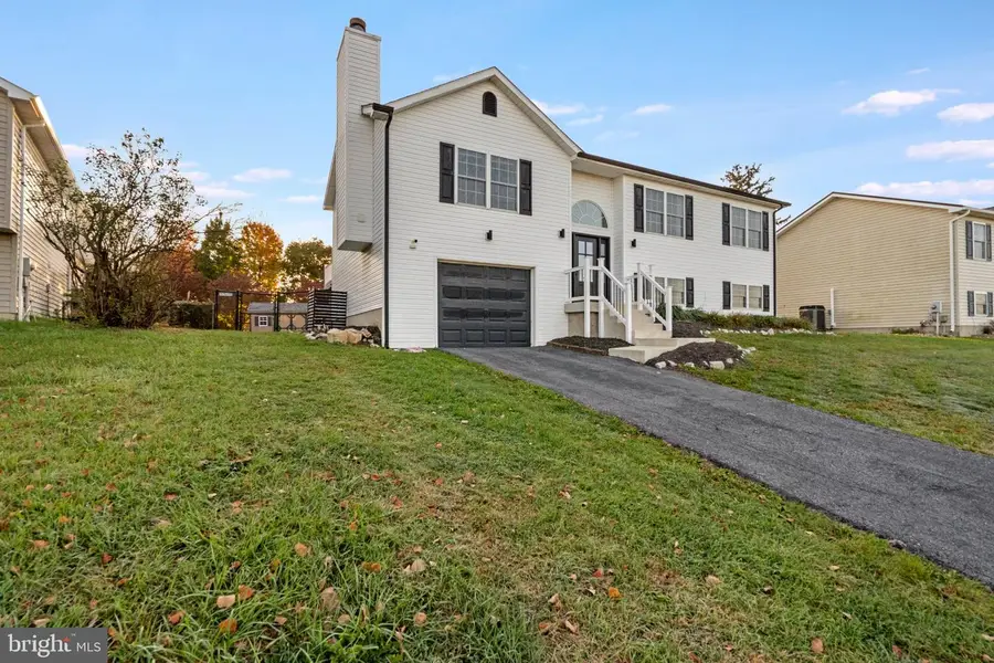 211 Universe Dr, Martinsburg, WV 25404 - #2