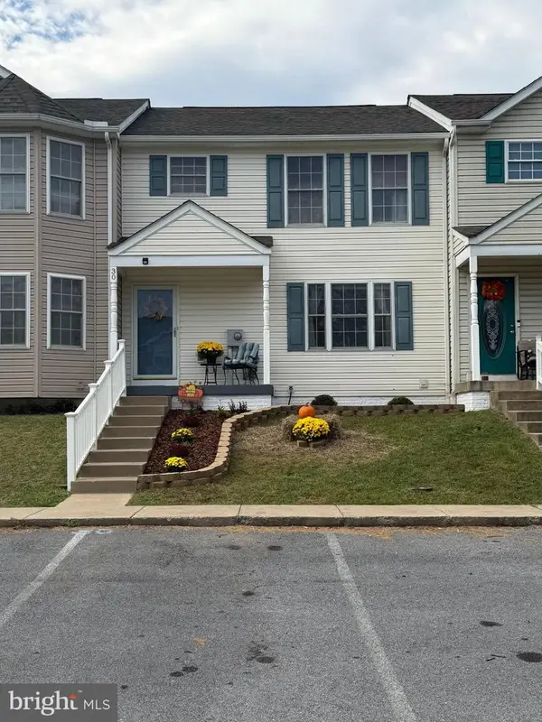 30 Argon Dr, MARTINSBURG, WV 25405