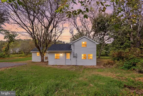 306 S Mary St, HEDGESVILLE, WV 25427