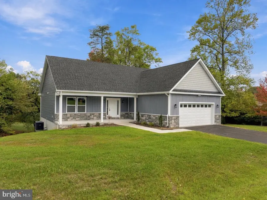 289 Wampum Ln, Hedgesville, WV 25427 - #2