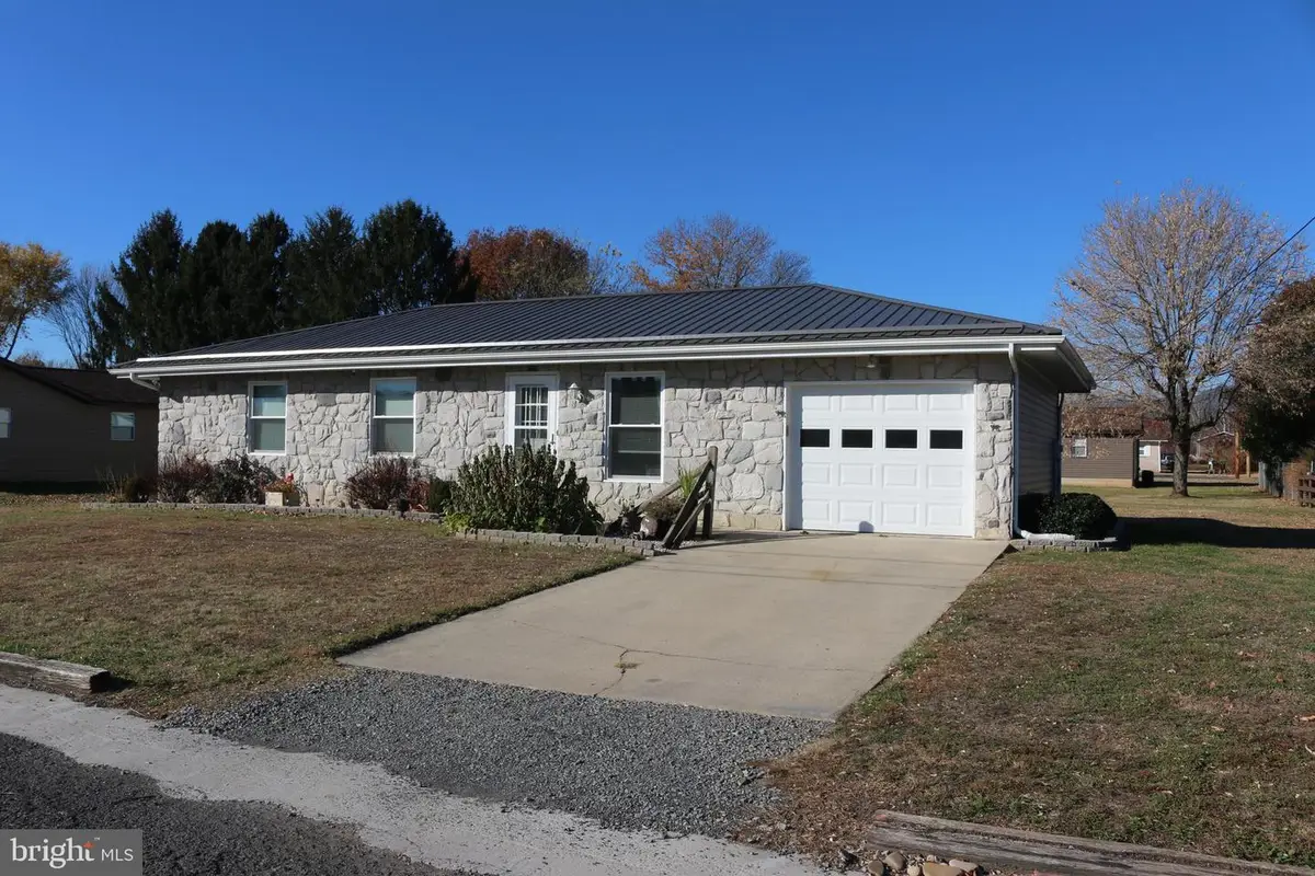 16 Jackson St, Petersburg, WV 26847 - Image #1