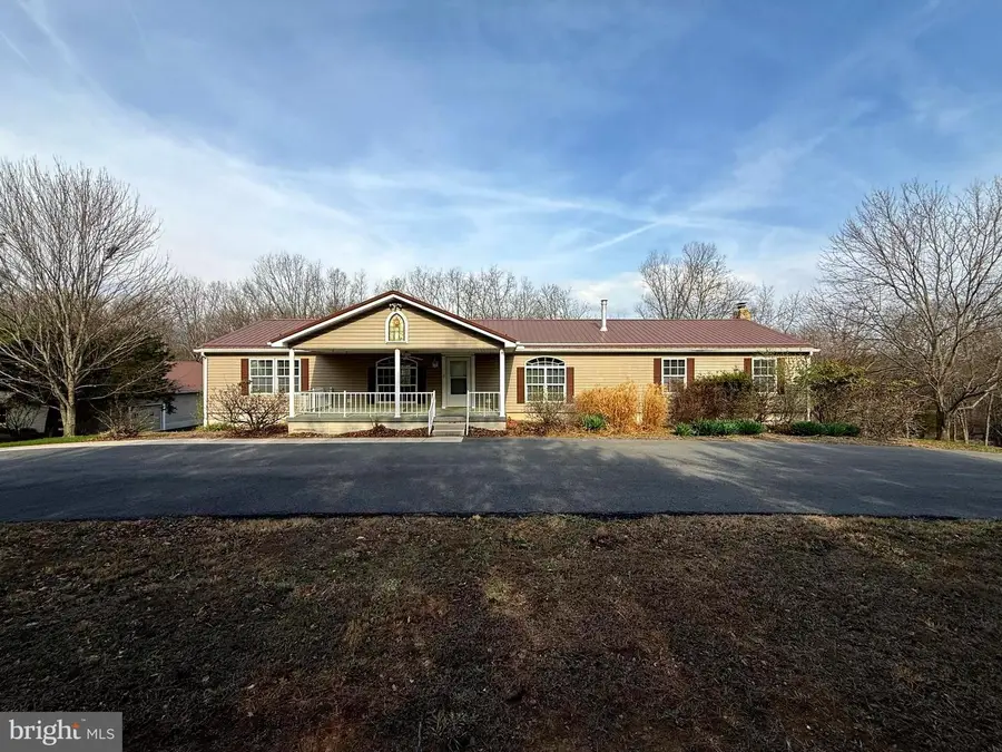 401 Nighthawk Dr, Petersburg, WV 26847 - #3