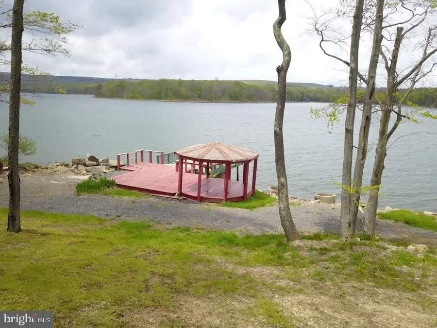 106 N Rock Ridge Ln, Mount Storm, WV 26739 - #2